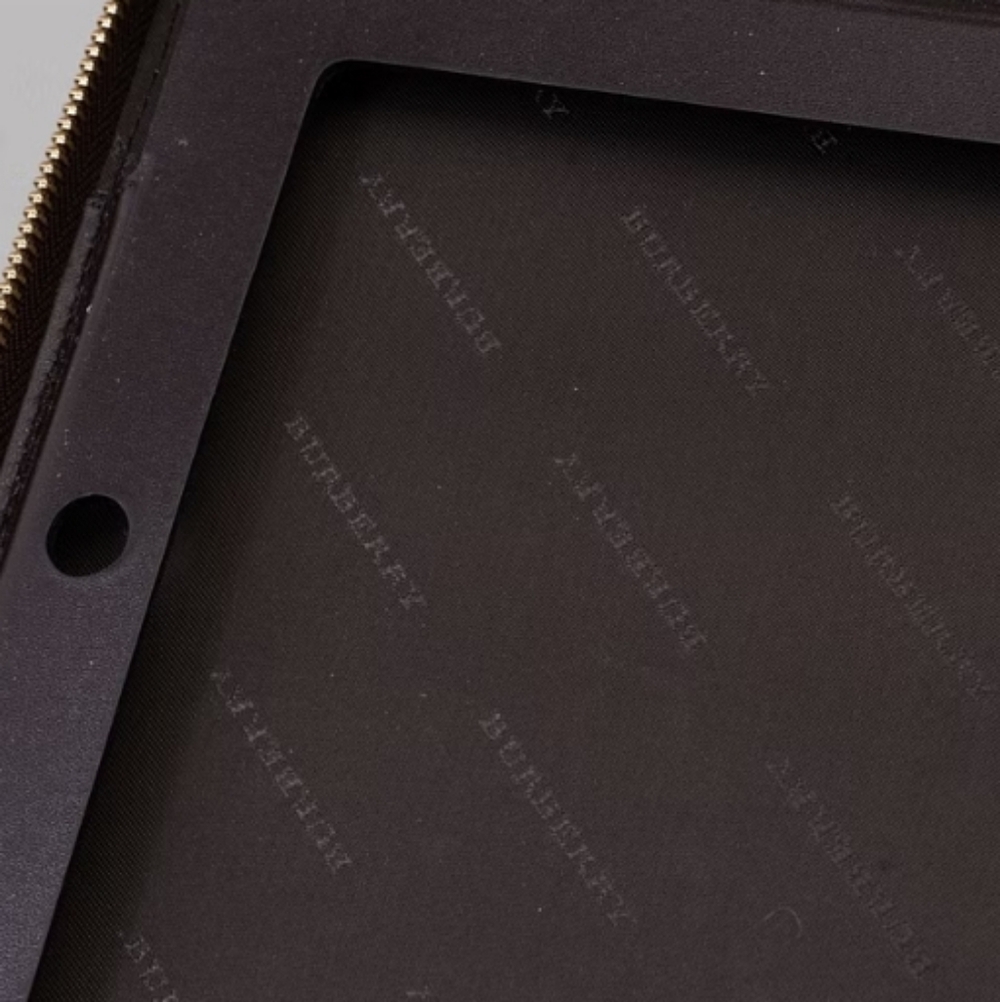 Burberry Classic Nova Check Coated Canvas  I PAD CASE - Picture 6 of 6